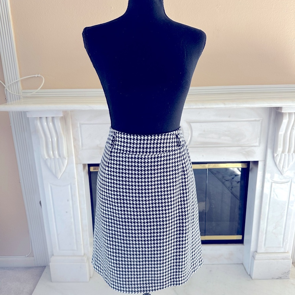 Classic Black and White Houndstooth Skirt